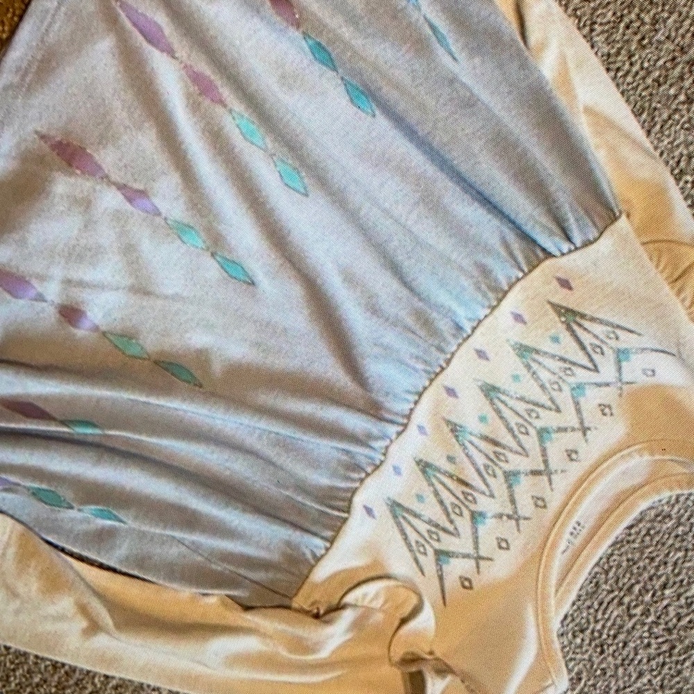 Good condition frozen long sleeve shirt